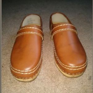 Simson Swedish leather clogs wood bottoms size 39